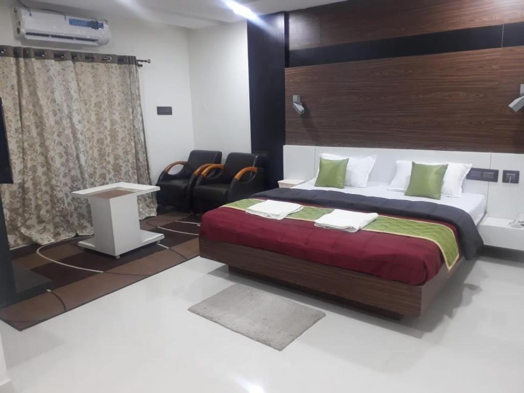 Grand Meridian Vinnamangalam Extérieur photo