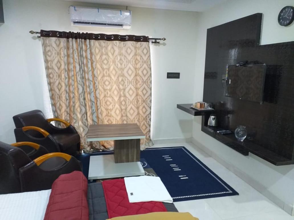 Grand Meridian Vinnamangalam Extérieur photo