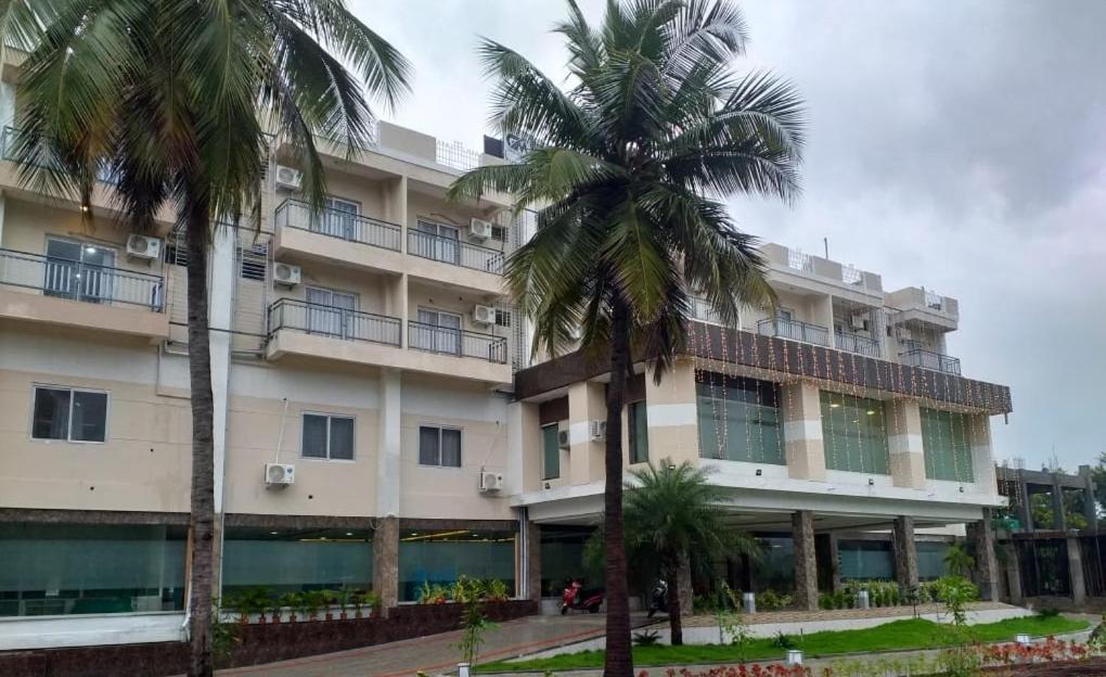 Grand Meridian Vinnamangalam Extérieur photo