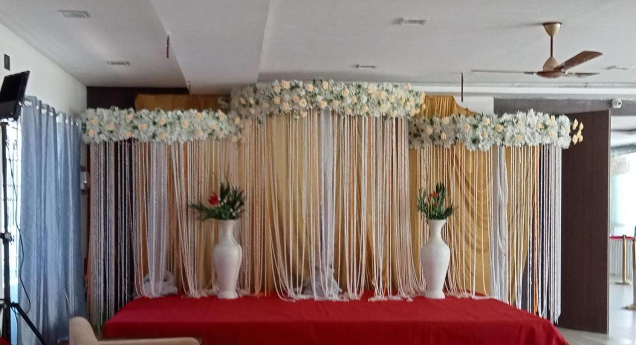 Grand Meridian Vinnamangalam Extérieur photo