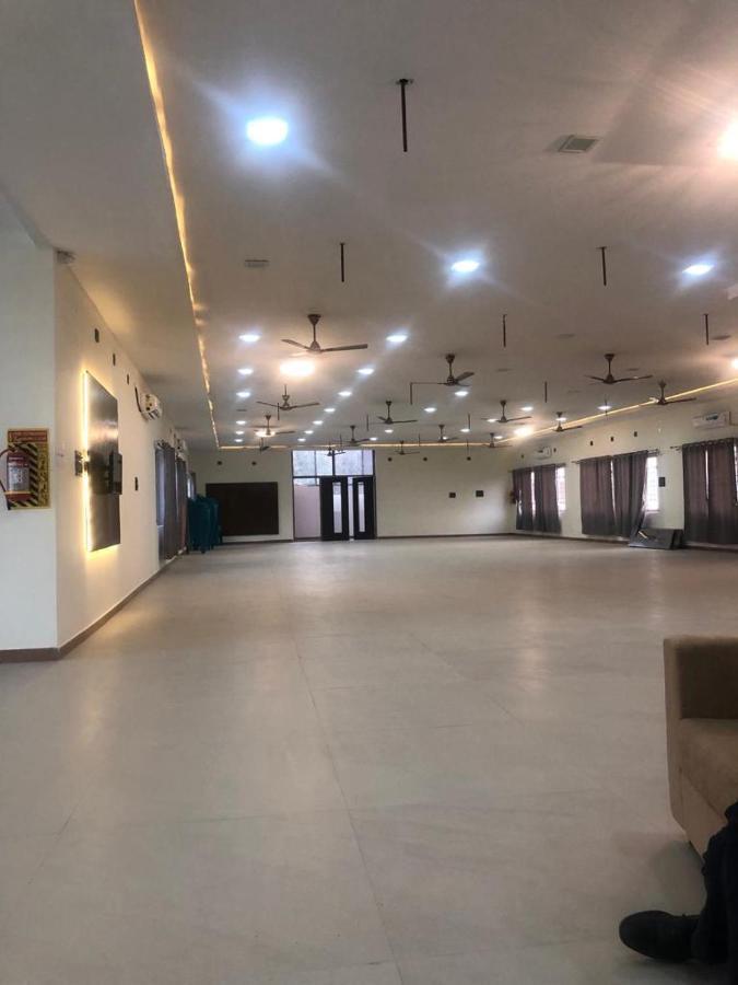 Grand Meridian Vinnamangalam Extérieur photo
