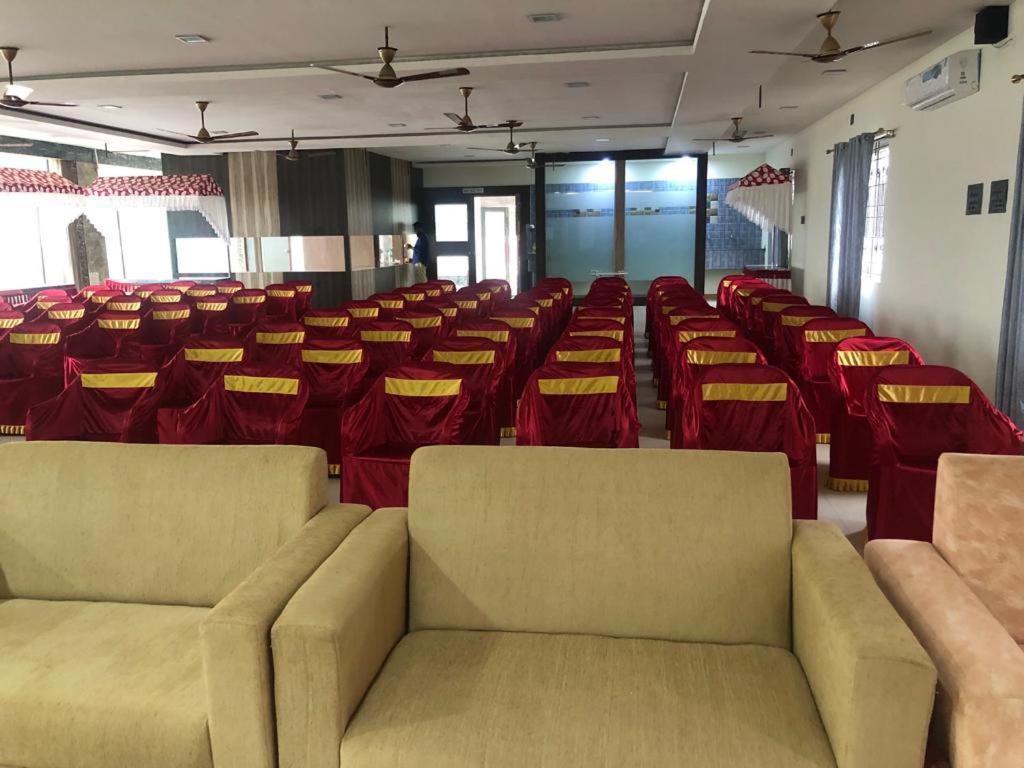 Grand Meridian Vinnamangalam Extérieur photo