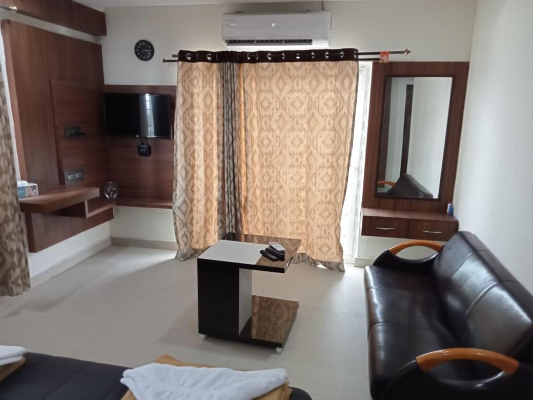 Grand Meridian Vinnamangalam Extérieur photo
