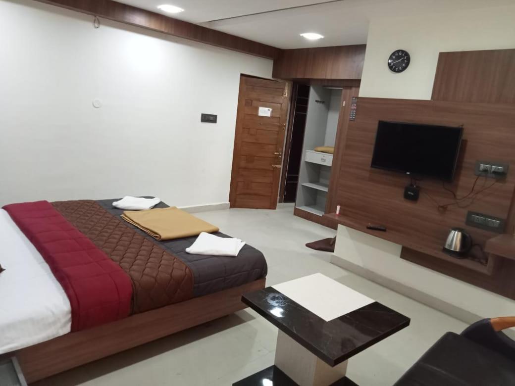 Grand Meridian Vinnamangalam Extérieur photo
