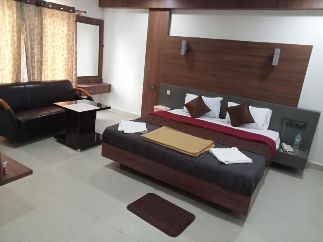 Grand Meridian Vinnamangalam Extérieur photo